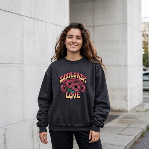 Sunflower Love Sweatshirt - Retro Floral Graphic Pullover For Women & Men 21-04-2025